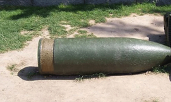Traktör pulluğuna takılan 155 mm top mermisi korkuttu