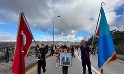 Etimesgut'lu öğrenciler Cumhuriyet için yürüdüler!