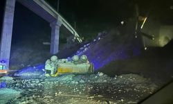 YHT şantiyesinde kamyon 15 metreden yuvarlandı: Sürücü ağır yaralı!