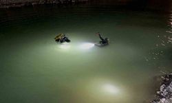 Adıyaman’da kum ocağında kamyonet gölete düştü: Ekipler alarma geçti