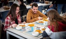 Anadolu Üniversitesi’nden öğrencilere büyük destek: 2 bin 600 kişi yemek bursu alacak