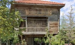 Ankara’da tarih yanıyor! 200 yıllık serender kül oldu