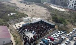 Bursa’da konut hayali kabusa döndü! 3 bin 500 aileden siyah balonlu isyan