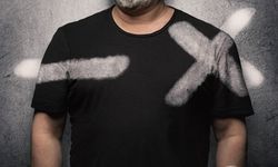 Cem Yılmaz sahnelere geri dönüyor: Cmxxiv yeniden başlıyor