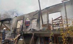 Çorum İskilip’te köy evinde yangın: Müstakil ev tamamen yandı
