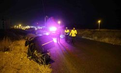 Nevşehir’de kedi paniği! Ani fren yapan motosikletli yere savruldu