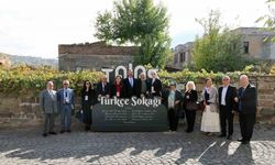 Talas’ta Türkçe buluşması: 14 ülkeden 54 yazar ve şair Türk Dünyası Buluşması’nda bir araya geldi