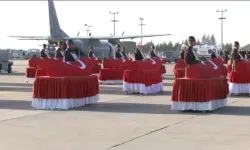 Türkiye şehitlerine ağlıyor: Mürted Üssü'nde 20 şehit için devlet töreni düzenlendi