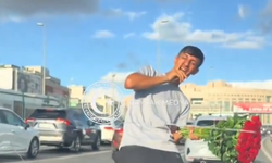 Gül satan gencin IBAN’lı pazarlama taktiği ilgi çekti