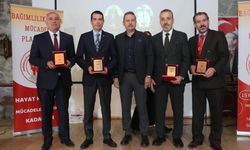 Bağımlılıklarla Mücadele Platformu’ndan Ankara İl Sağlık Müdürü Kurtcebe’ye Teşekkür Ödülü