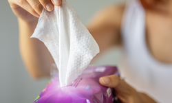 Marketlere yeni düzenleme: Islak mendile kısıtlama kapıda!