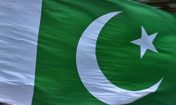 Pakistan’da siyasi kriz: Imran Khan’a verilen hapis cezasına protesto