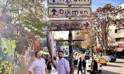 Ankara'daki meşhur kızılay tabelasına ilginç dokunuş: Bu kez de balık astılar