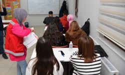 Kahramankazan Belediyesi YKS öğrencilerine kitap desteği sağladı