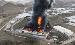 Kırıkkale OSB'de korkutan yangın: Kimya fabrikasından yükselen dumanlar şehri sardı!