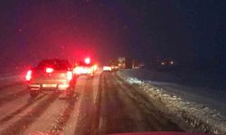 Ardahan’da kar ve tipi ulaşımı olumsuz etkiledi