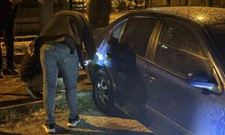 Kayseri'de park halindeki 5 aracın lastiği bıçakla kesildi