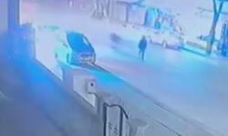 Konya’da yolun karşısına geçmeye çalışan çocuğa motosiklet çarptı: O anlar kamerada