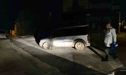 Park halindeki araç kundaklanmak istendi: Vatandaşlar fark etti, facia önlendi