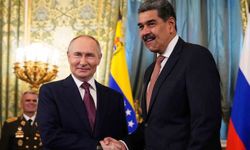 Putin’den Maduro’ya destek telefonu: “Artan dış baskıya karşı yanınızdayız”