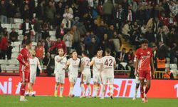 Sahne son dakikada kuruldu: Icardi fişi çekti