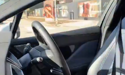 Trafik kurallarına insandan fazla uyuyor: Sürücüsüz taksi gündem oldu