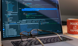 Yazılım yolculuğuna ilk adım: Ankara Üniversitesi'nden algoritma eğitimi