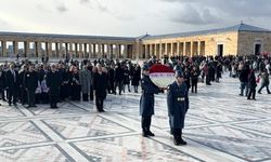 USAD 27 ARALIKTA ANITKABİR'E GİTTİ