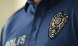 ‘Dur’ ihtarına uymayan sürücü polise çarpıp kaçtı!