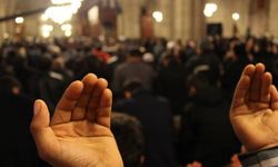 Regaib Kandilinde hangi zikirler çekilir?