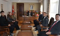 Eğitimciler ve ATO Lojistik Komistesinden Kahramankazan kaymakamına ziyaret