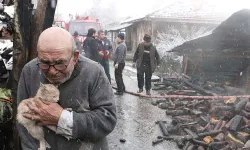 Türkiye’nin hafızasına kedisiyle kazınan Ali Meşe hayatını kaybetti