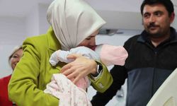 Ankara'da 2026'nın ilk bebeği doğdu! Bakan Göktaş'tan ziyaret