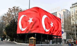 Ankara kırmızı beyaza büründü