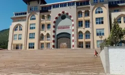 Kahramanmaraş’ta uyuşturucu operasyonu: 25 gözaltı binlerce sentetik hap ele geçirildi