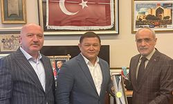 Kırgızistan Meclisi Eski Başkanı Cumabekov’dan Yalçın Topçu’ya ziyaret