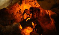Ankara'nın gizli doğa hazinesi: Tulumtaş Mağarası ziyaretçilerini büyülüyor
