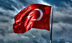 Tepki çeken bir görüntü de İzmit'ten gelmişti: Türk bayrağına yapılanlar cezasız kalmadı!