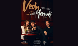 Dostluk ve ikiyüzlülüğe kara mizahlı bir bakış: Veda Yemeği Ankara seyircisiyle buluşuyor