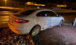 Haymana akıllı kavşakta gece kazası: Araç hurdaya döndü