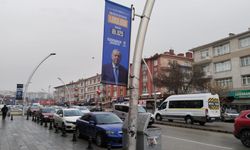 AK Parti, Ankara Caddelerini teşekkür bayraklarıyla donattı