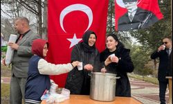 Zafer Partisi Pursaklar İlçe Başkanlığı vatandaşlara çorba dağıttı