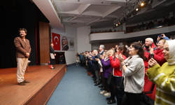 Yenimahalle 7. Tiyatro Festivali Tiyatroseverlerle Buluşmayı Sürdürüyor