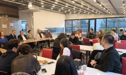 Yüksek İhtisas Üniversitesi'nde öğrenci toplulukları masaya yatırıldı