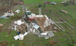 Çanakkale’de kaçak yapılara geçit yok: Ocakta 10 yapı yıkıldı