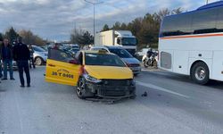 Eskişehir Çevreyolunda Feci Kaza: Otomobil Ticari Taksiye Çarptı, 3 Yaralı