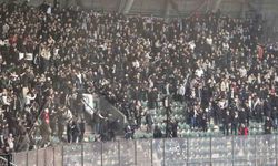 Kocaelispor–Beşiktaş maçında tribünler karıştı: 15 taraftara işlem yapıldı