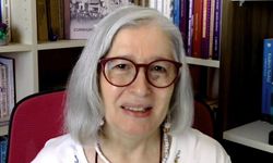 Berrin Sönmez kimdir, aslen nereli? Berrin Sönmez neden başını açtı?