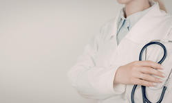 LHÜ'de beyaz önlük heyecanı: Geleceğin dil ve konuşma terapistleri mesleğe ilk adımı atıyor