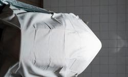 Maaşı için annesinin cesedini yıllarca bodrumda sakladı!